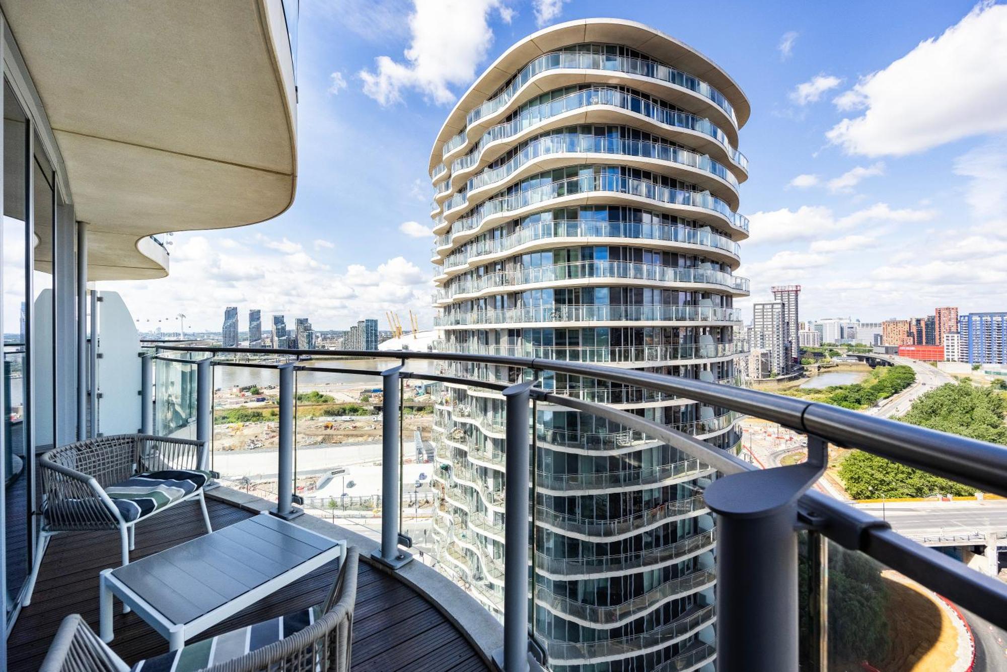 Austin David Executive ExCeL Apartment Londra Exterior foto