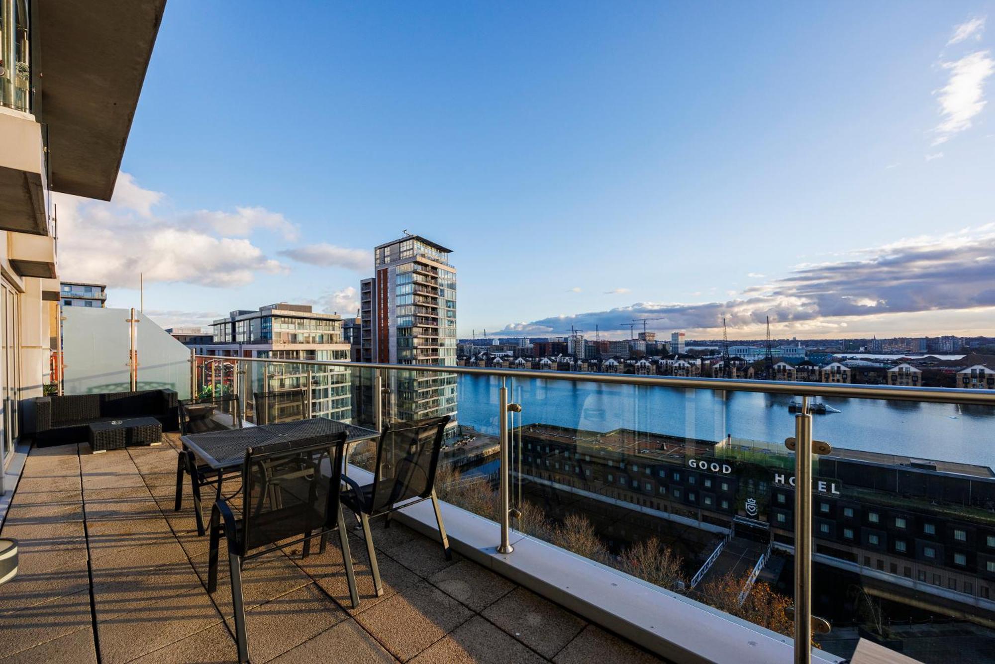 Austin David Executive ExCeL Apartment Londra Exterior foto